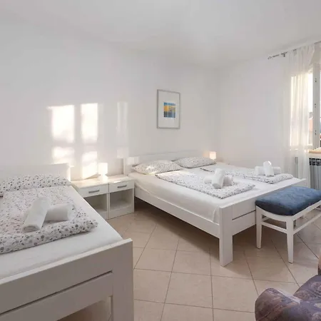 35 Apartament