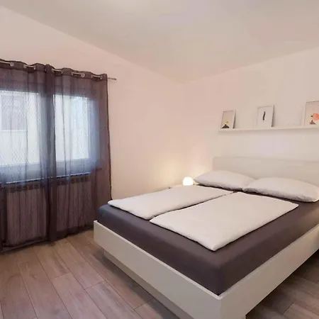 35 Apartament *